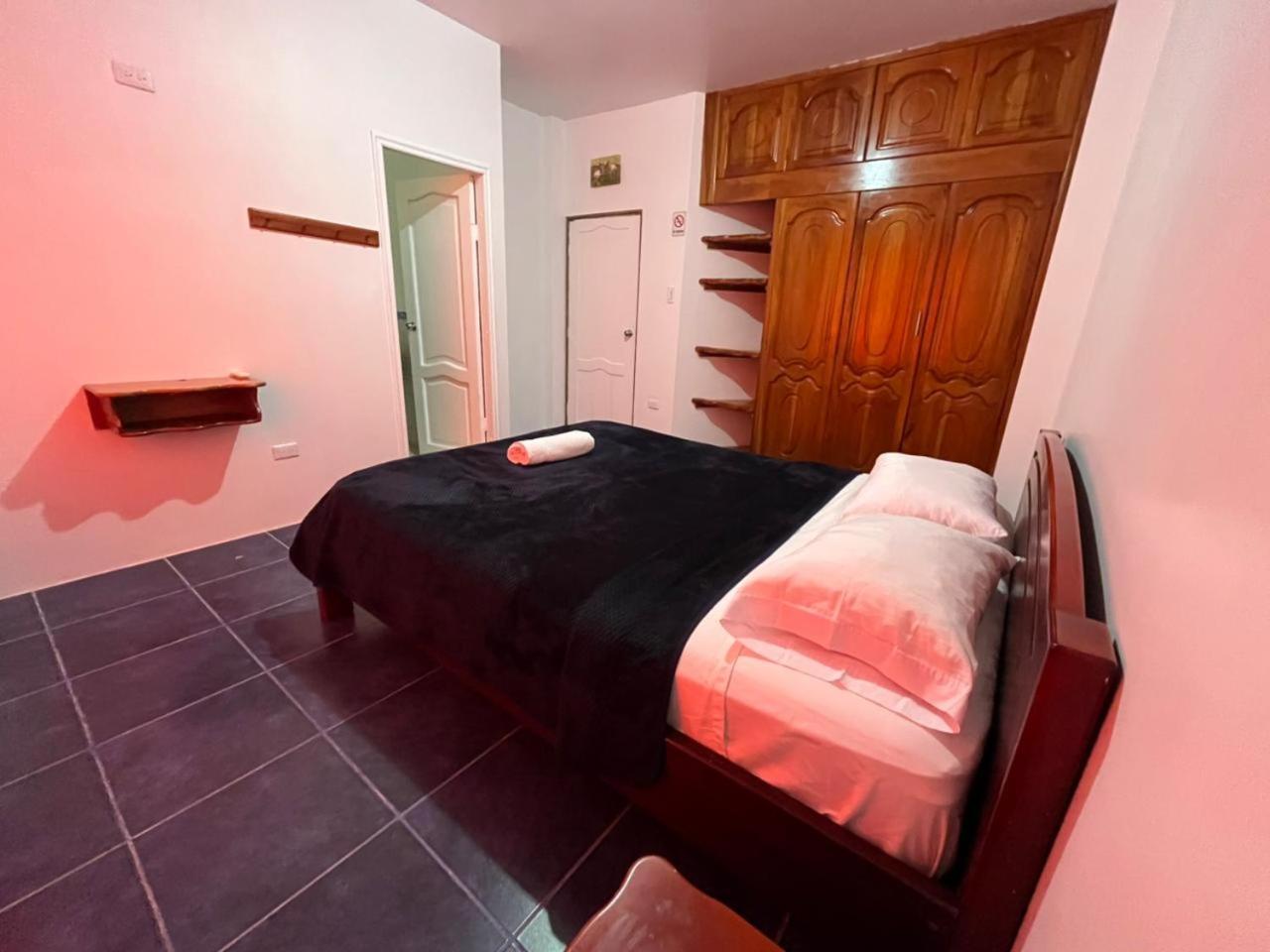 Hostal Neptuno - Poseidon Puerto Villamil Eksteriør billede