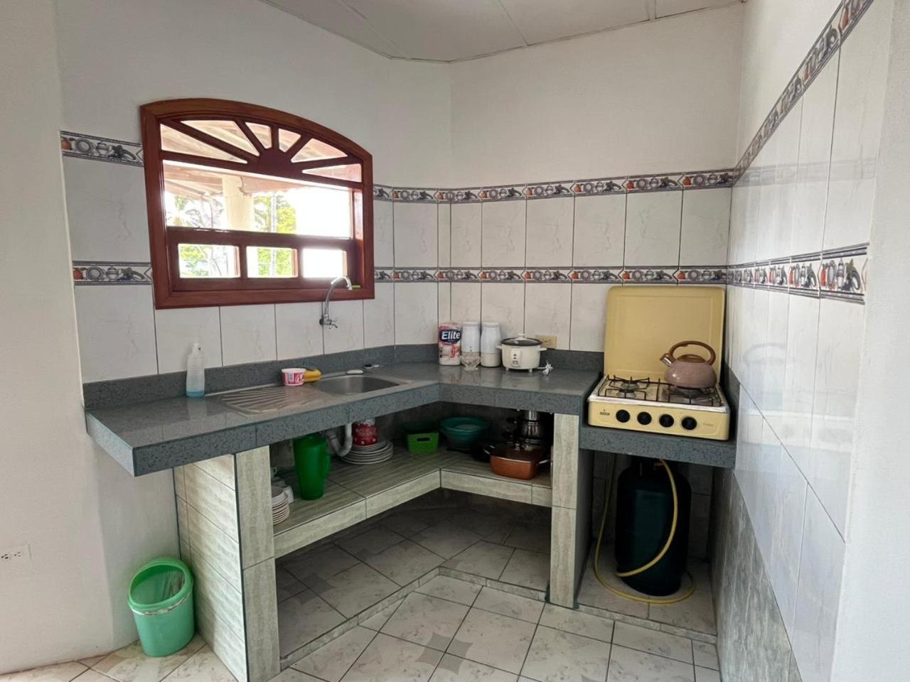 Hostal Neptuno - Poseidon Puerto Villamil Eksteriør billede
