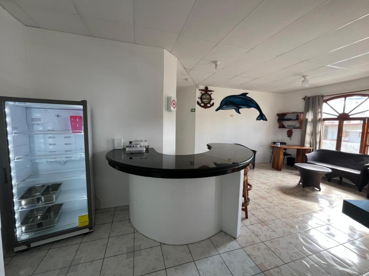 Hostal Neptuno - Poseidon Puerto Villamil Eksteriør billede